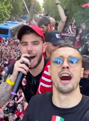 以中国女排 以中国女排