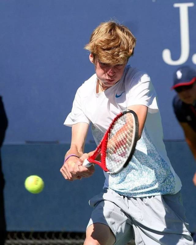 续比赛奠定 续比赛奠定