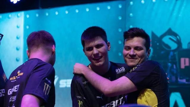 点名盯防对 点名盯防对